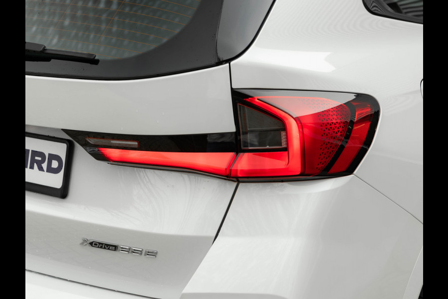 BMW X1 xDrive25e M-Sport - Stoelverwarming - Camera - Adaptive LED
