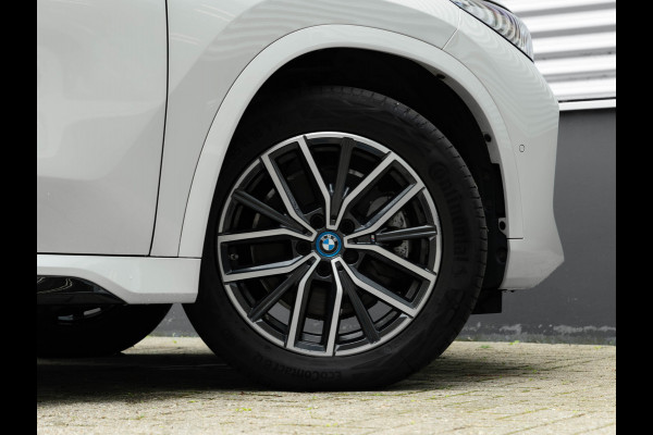 BMW X1 xDrive25e M-Sport - Stoelverwarming - Camera - Adaptive LED