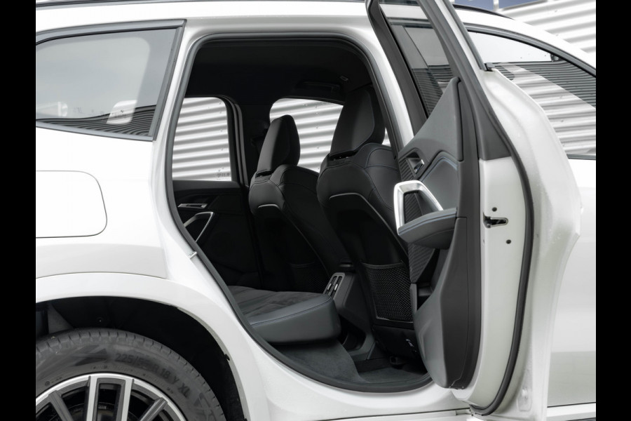 BMW X1 xDrive25e M-Sport - Stoelverwarming - Camera - Adaptive LED