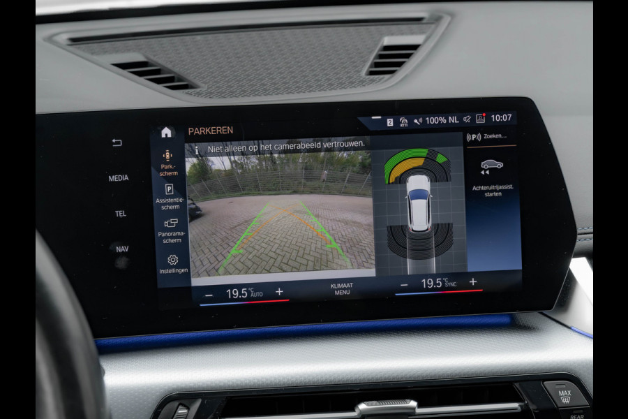 BMW X1 xDrive25e M-Sport - Stoelverwarming - Camera - Adaptive LED