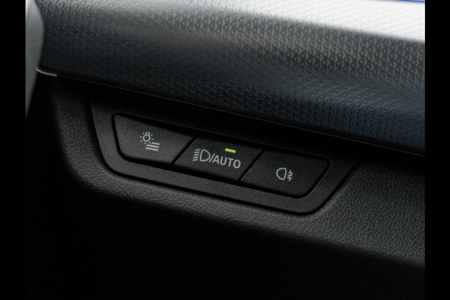 BMW X1 xDrive25e M-Sport - Stoelverwarming - Camera - Adaptive LED