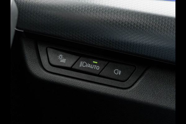 BMW X1 xDrive25e M-Sport - Stoelverwarming - Camera - Adaptive LED