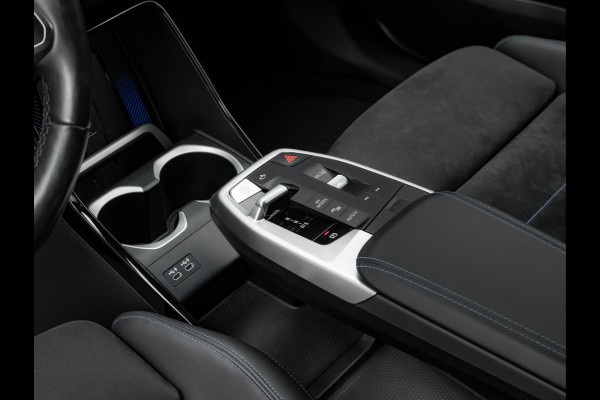 BMW X1 xDrive25e M-Sport - Stoelverwarming - Camera - Adaptive LED
