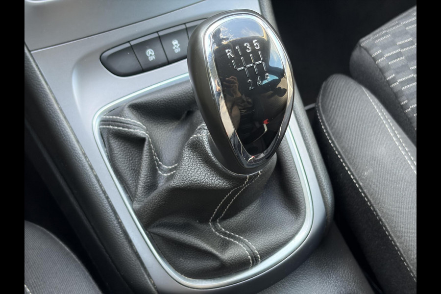 Opel Astra Sports Tourer 1.4 Turbo Online Edition ✓150pk✓2e Eigenaar✓Camera✓Carplay✓Navi✓Pdc V+A✓Stoelverw✓Stuurverw✓Clima✓Cruise✓Lm velgen✓6 Bak✓Comfortstoelen✓Dealer Onderhouden✓N.A.P✓Bj 12-2018✓Apk tot 01-2027