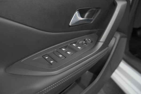 Peugeot 308 SW 1.6 Plug-in Hybrid 180 Allure | 360 Camera | Adaptieve Cruise Control | Navigatie | Apple Carplay