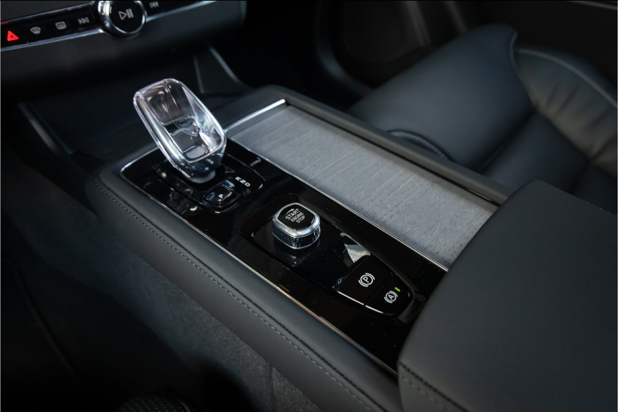 Volvo XC90 2.0 T8 Plug-in hybrid AWD Ultra Dark Luchtvering- Bowers & Wilkins