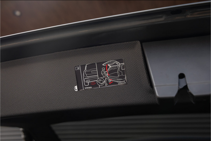 Volvo XC90 2.0 T8 Plug-in hybrid AWD Ultra Dark Luchtvering- Bowers & Wilkins