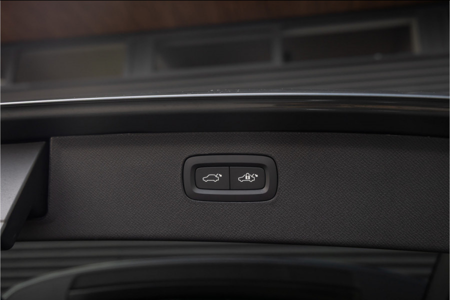 Volvo XC90 2.0 T8 Plug-in hybrid AWD Ultra Dark Luchtvering- Bowers & Wilkins