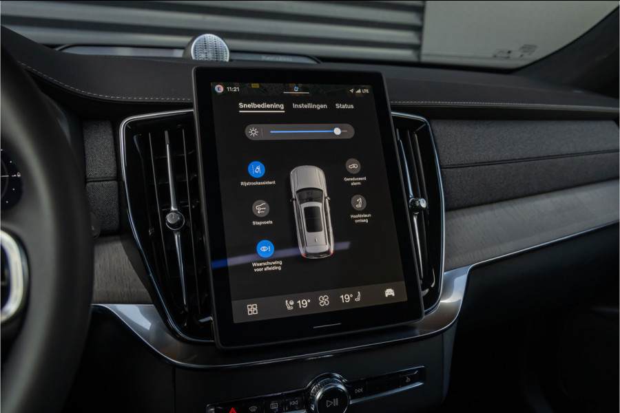 Volvo XC90 2.0 T8 Plug-in hybrid AWD Ultra Dark Luchtvering- Bowers & Wilkins