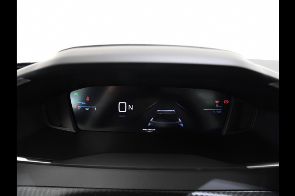 Peugeot 2008 1.2 Hybrid 145 GT .