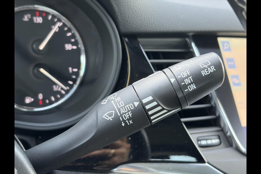 Opel Astra Sports Tourer 1.2 Business Elegance ✓1e Eigenaar✓110pk✓Carplay✓Camera✓Navi✓Clima✓Cruise✓Halfleder✓Comfortstoel✓Pdc V+A✓6 Bak✓Dealer Onderhouden✓Keyless✓Lm velgen✓N.A.P✓Apk tot 06-2027