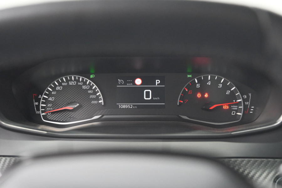 Peugeot 2008 1.2 PureTech 130 Allure | Navigatie | Camera | Parkeersensoren | Apple Carplay