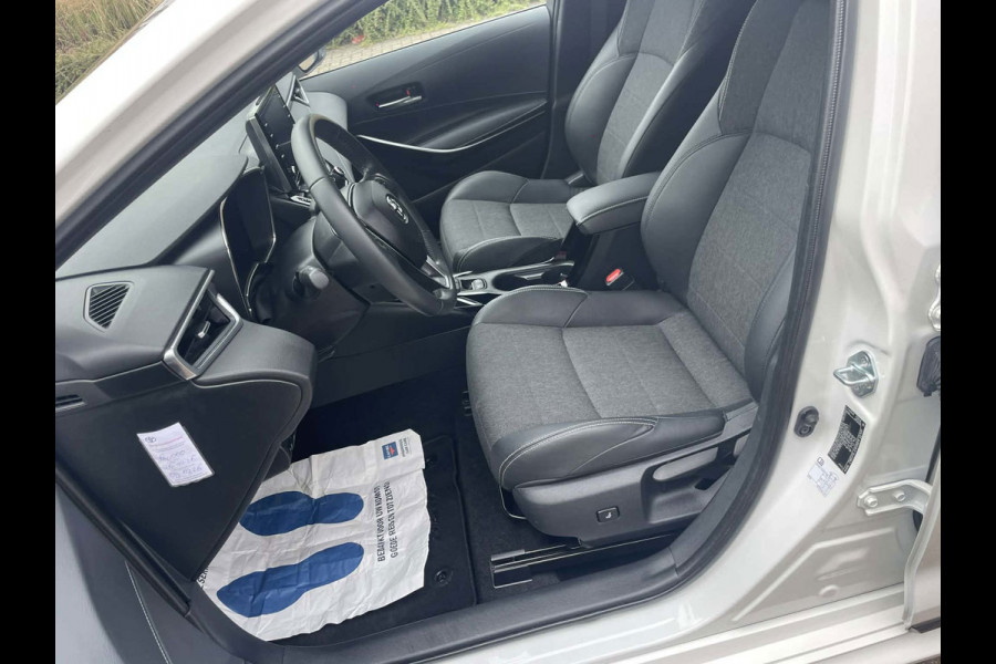 Toyota Corolla Touring Sports 1.8 Hybrid TeamNL / trekhaak / camera