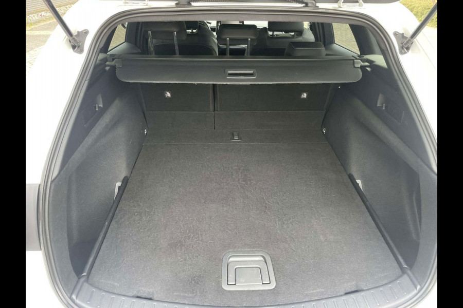 Toyota Corolla Touring Sports 1.8 Hybrid TeamNL / trekhaak / camera