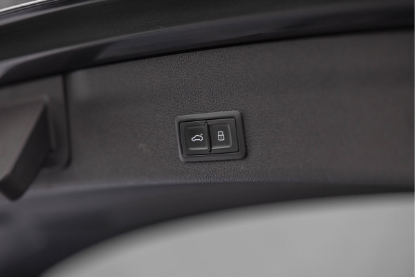 Audi A6 Avant 55 TFSI Quattro 340pk S-line Luchtv. HD-Matrix 4-wielsturing Standkachel ACC
