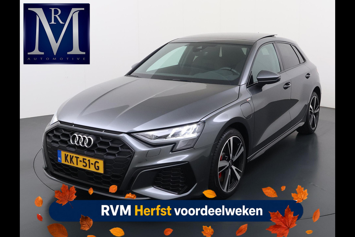 Audi A3 Sportback 45 TFSI e S edition Competition VAN: 34.900,- VOOR: 30.877,- UW HERFSTVOORDEEL: 4.023,- 245 PK PHEV |  3x S LINE | PANORAMADAK | KEYLESS GO & START | BLACK OPTIC PAKKET | STOELVERWARMING | AUDI DEALER ONDERHOUDEN |