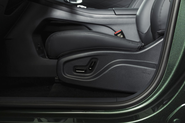 GEELY Starray EM-i 1.5 Max+ PHEV | 136km Elektrisch |S/K-Panodak | 360 Camera | NAV+App. Connect | V2L | Warmtepomp | HUD | Stoelverwarming & verkoeling | Memory | Elek. klep | Flyme | LM 19" | 7080