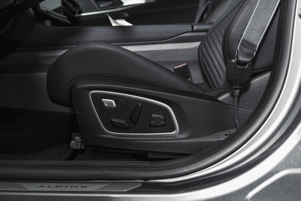 Renault Austral 1.2 E-Tech full hybrid 200 esprit Alpine | 360 Camera | Elek. Stoelen | Winterpack | Dig. Cockpit | Adapt. Cruise | PDC | NAV+App. Connect | ECC | LM 20" | 5819