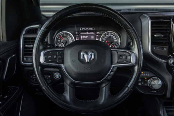 Dodge Ram 1500 5.7 V8 4x4 Crew Cab Laramie Pano - Harman Kardon - Trekhaak