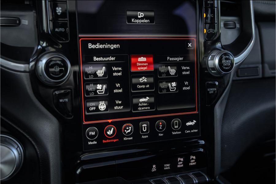 Dodge Ram 1500 5.7 V8 4x4 Crew Cab Laramie Pano - Harman Kardon - Trekhaak