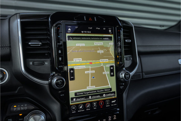 Dodge Ram 1500 5.7 V8 4x4 Crew Cab Laramie Pano - Harman Kardon - Trekhaak