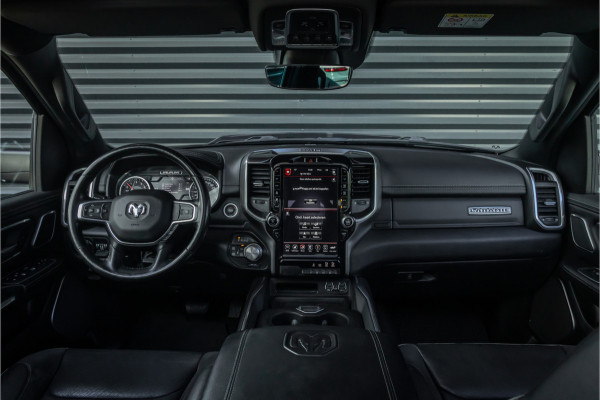 Dodge Ram 1500 5.7 V8 4x4 Crew Cab Laramie Pano - Harman Kardon - Trekhaak