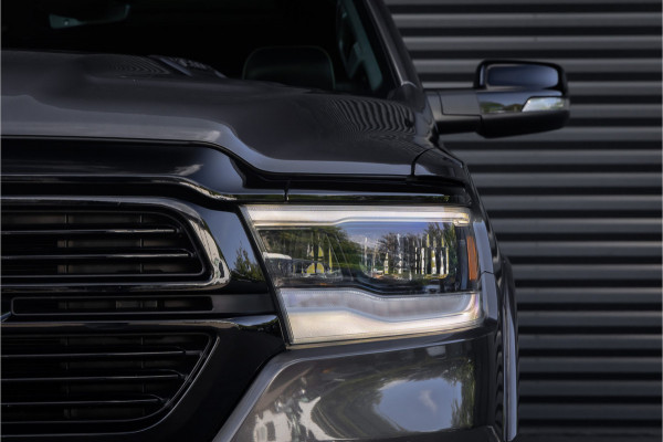 Dodge Ram 1500 5.7 V8 4x4 Crew Cab Laramie Pano - Harman Kardon - Trekhaak