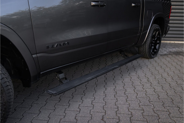 Dodge Ram 1500 5.7 V8 4x4 Crew Cab Laramie Pano - Harman Kardon - Trekhaak
