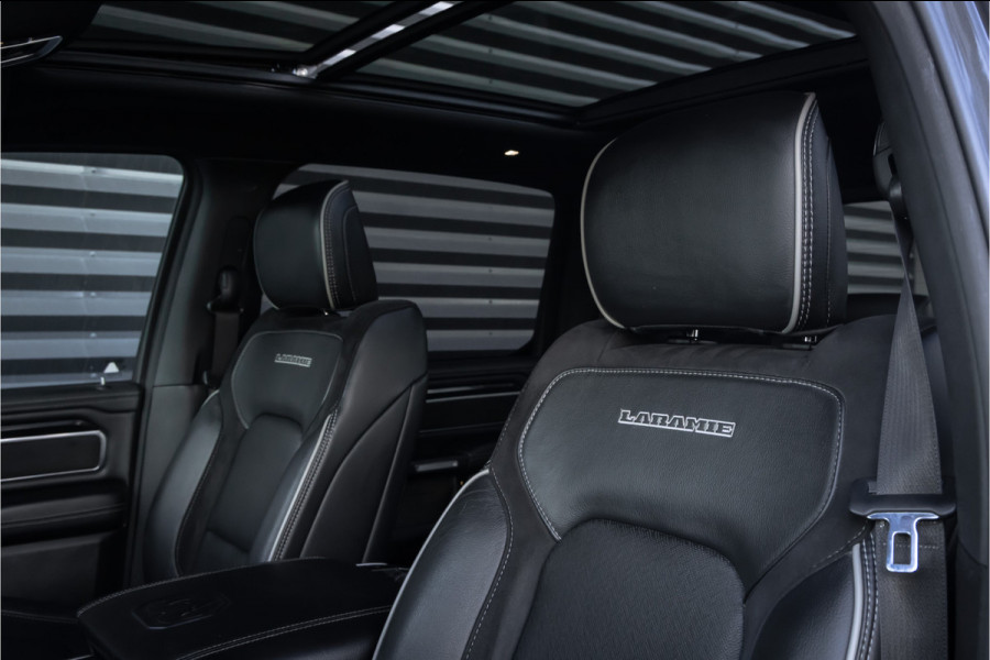 Dodge Ram 1500 5.7 V8 4x4 Crew Cab Laramie Pano - Harman Kardon - Trekhaak