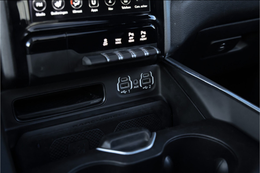 Dodge Ram 1500 5.7 V8 4x4 Crew Cab Laramie Pano - Harman Kardon - Trekhaak