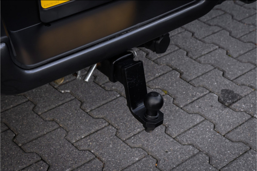 Dodge Ram 1500 5.7 V8 4x4 Crew Cab Laramie Pano - Harman Kardon - Trekhaak