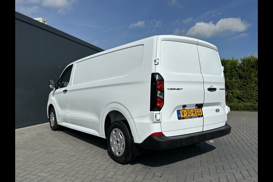 Ford Transit Custom 2.0 TDCI 136 PK TREND / L2H1 / 2.800 KG AHG / CAMERA / CRUISE / 3 ZITS / AIRCO / CARPLAY