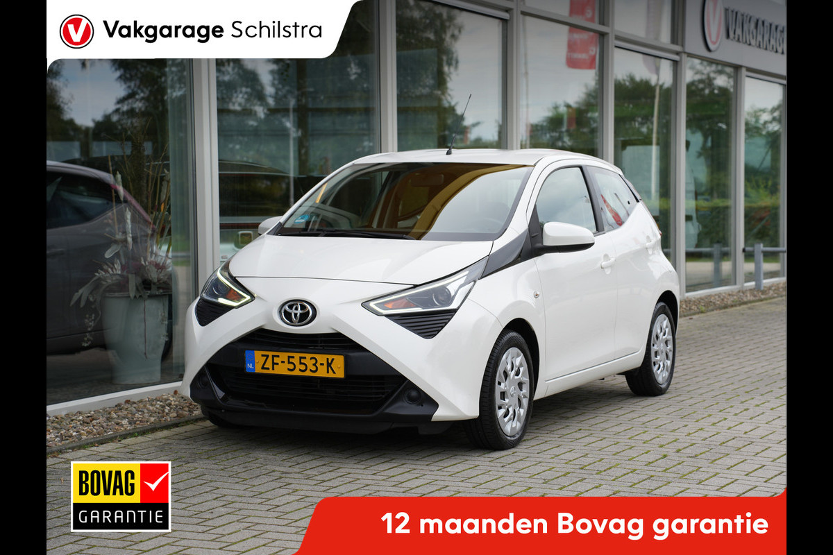 Toyota Aygo 1.0 VVT-i x-play | Automaat | Airco | Apple Carplay |
