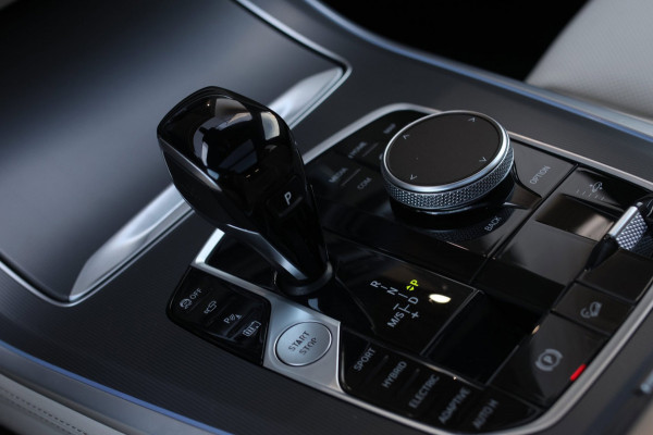 BMW X5 XDrive45e M-Sport *Pano*Massage*4-Wiel besturing*Trekhaak*H/K*