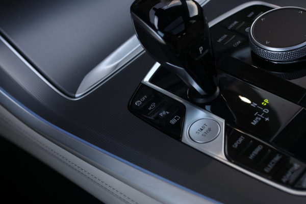 BMW X5 XDrive45e M-Sport *Pano*Massage*4-Wiel besturing*Trekhaak*H/K*