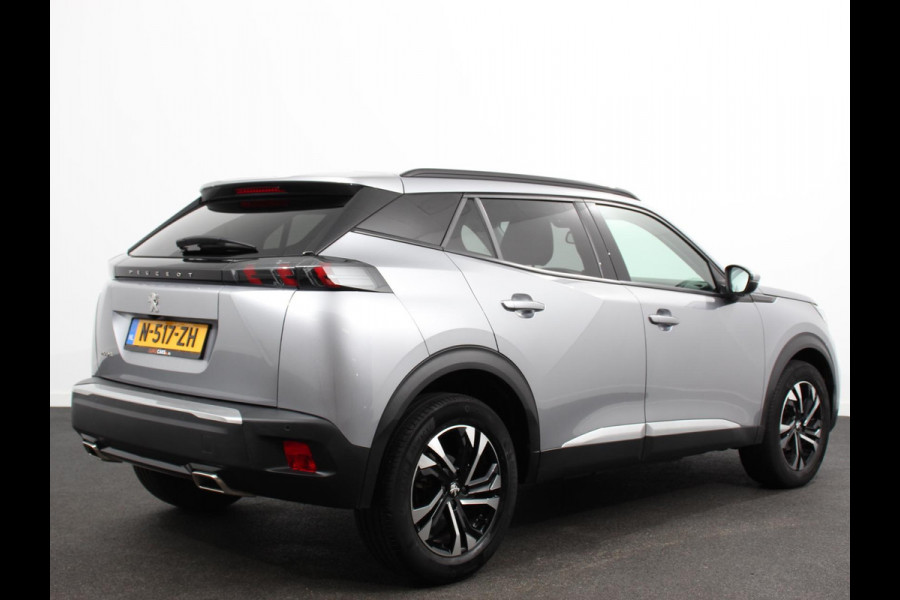 Peugeot 2008 1.2 PureTech Allure Navigatie Cruise control Lichtmetalen velgen Climate control Parkeersensor achter Apple Carplay/ Android auto Camera