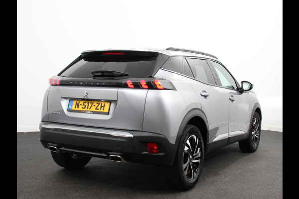 Peugeot 2008 1.2 PureTech Allure Navigatie Cruise control Lichtmetalen velgen Climate control Parkeersensor achter Apple Carplay/ Android auto Camera