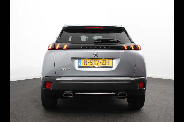 Peugeot 2008 1.2 PureTech Allure Navigatie Cruise control Lichtmetalen velgen Climate control Parkeersensor achter Apple Carplay/ Android auto Camera