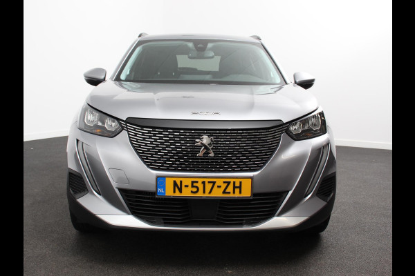 Peugeot 2008 1.2 PureTech Allure Navigatie Cruise control Lichtmetalen velgen Climate control Parkeersensor achter Apple Carplay/ Android auto Camera