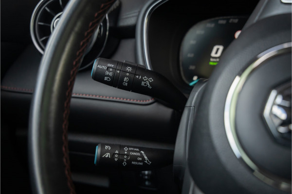 MG EHS 1.5 TGDI Luxury Pano- Carplay - Trekhaak
