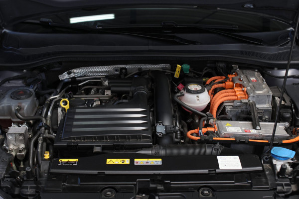 CUPRA Leon 1.4 e-Hybrid VZ Performance *Pano*Leder*Camera*DCC*ACC*