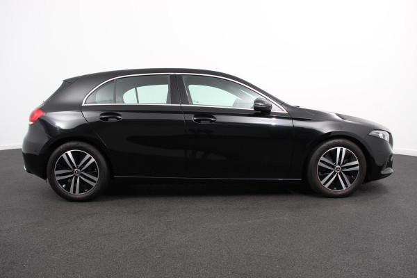 Mercedes-Benz A-Klasse 180 7-DCT Progressive Style Plus Navigatie Climate Control Camera Led 17"Lichtmetalen velgen Dab Half Leder Cruise control
