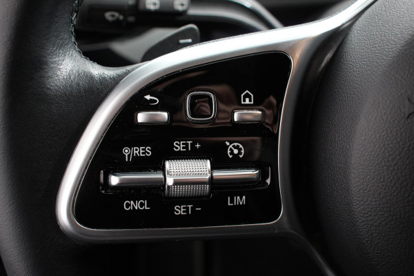Mercedes-Benz A-Klasse 180 7-DCT Progressive Style Plus Navigatie Climate Control Camera Led 17"Lichtmetalen velgen Dab Half Leder Cruise control