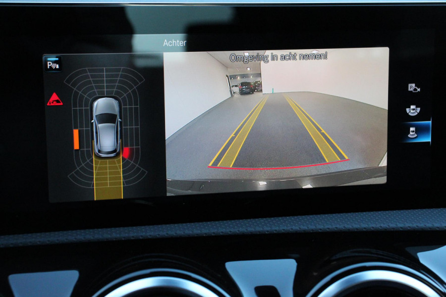 Mercedes-Benz A-Klasse 180 7-DCT Progressive Style Plus Navigatie Climate Control Camera Led 17"Lichtmetalen velgen Dab Half Leder Cruise control