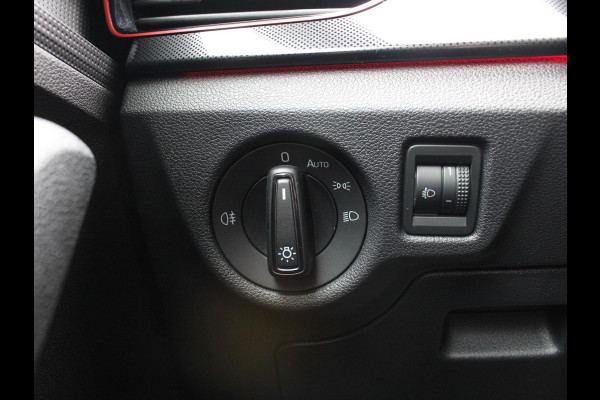 Škoda Kamiq 1.0 TSI Sport Business | APPLE CARPLAY | LED | 12 MAANDEN BOVAG GARANTIE |
