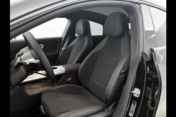 Mercedes-Benz CLA-Klasse 180 Business Solution AMG | Nightpakket | Memorypakket | MULTIBEAM LED | Smartphone integratie | THERMOTRONIC | Inclusief 24 maanden MB Certified garantie voor Europa.