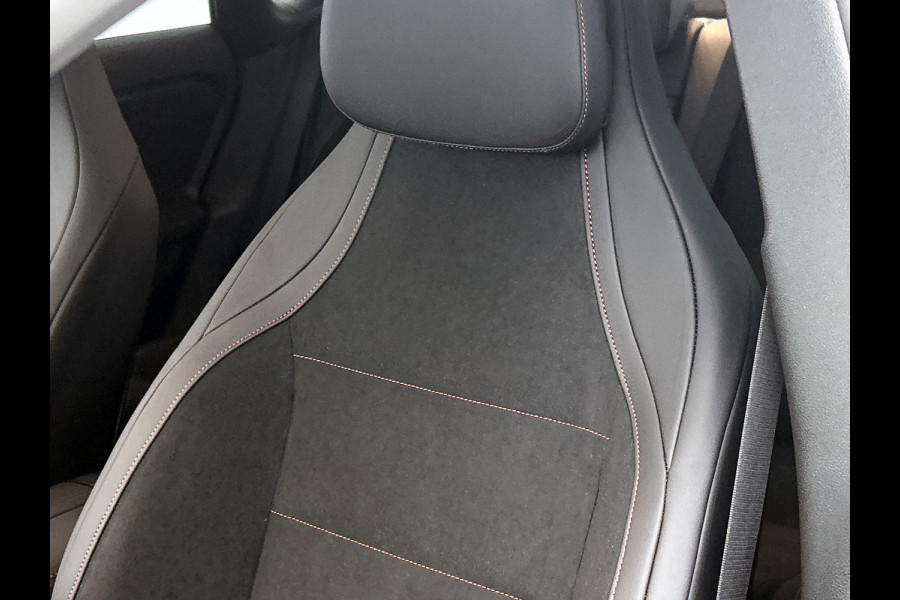 Mercedes-Benz CLA-Klasse 180 Business Solution AMG | Nightpakket | Memorypakket | MULTIBEAM LED | Smartphone integratie | THERMOTRONIC | Inclusief 24 maanden MB Certified garantie voor Europa.