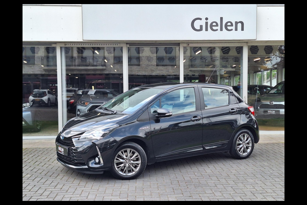 Toyota Yaris 1.5 Hybrid Design | Navigatie, Cruise control, Lichtmetalen velgen, Parkeercamera, Safety sense, Climate control