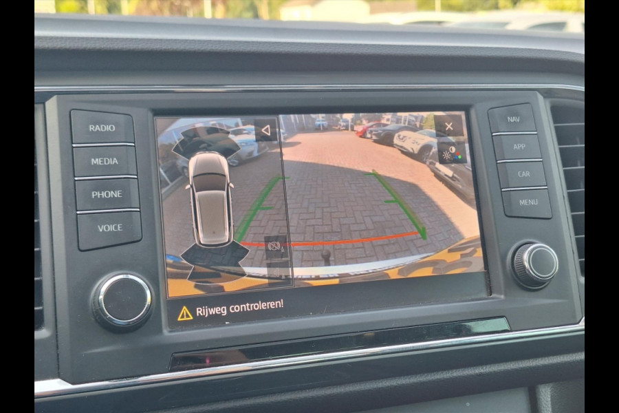 Seat Ateca 1.0 EcoTSI Limited Edition | Trekhaak, Panoramadak, Navigatie, LED, Parkeersensoren, Apple CarPlay/Android Auto