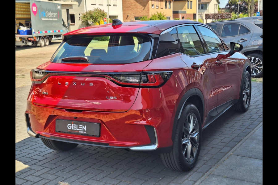 Lexus LBX 1.5 Hybrid Relax Advanced Pack | Mark Levinson, Head up display, Leer, Geheugenfunctie, Stoel + Stuurverwarming